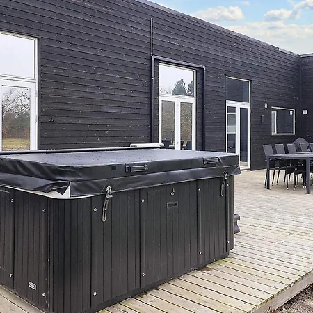 度假居 16 Person In Vaeggerlose Bøtø By